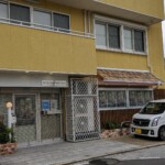 Le studio 2 de Kyoto Animation o9. Notez les affiches pour le film Violet Evergarden