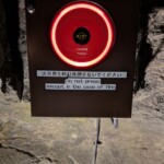 "Merci de ne pas appuyer sur le bouton... sauf si y'a vraiment un feu"