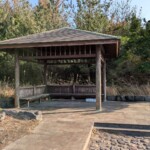 Un des abris disséminés sur le chemin de randonnée