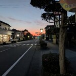 La route au crépuscule (voitures présentes: pas beaucoup)