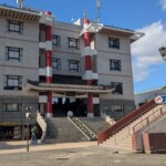 C'est tout simplement un restaurant chinois, et il est aussi classe qu'imposant