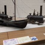 Les fameux véhicules à vapeur dont Saga est très fier