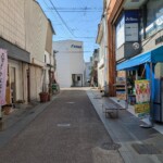 Le quartier commercial était très tranquille en ce vendredi midi