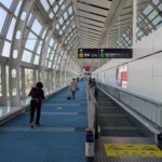 Le couloir de sortie interminable d'Haneda