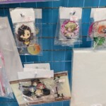 Girls und Panzer et Symphogear sont souvent mis côte à côte dans ces boutiques