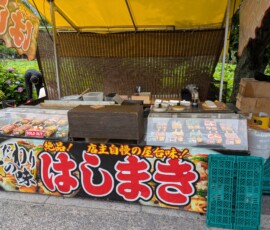 Des stands de snack se mettaient tranquillement en place - et déjà des ruptures !!!