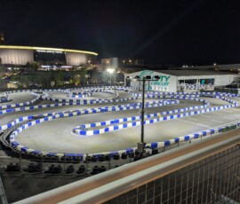 Ils ont remplacés la grande roue par un circuit de kart :( :( :(