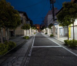 Il fait nuit, les commerçants font dodo