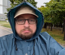 Je fais la tête cosplayé en tueur de série B