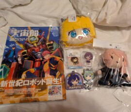 Mes achats du jour, pas de grandes folies - la tête de Memchu est une sacoche !