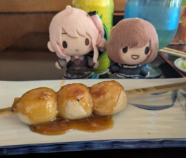 Mizuena et un délicieux dango