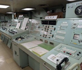 La salle de contrôle des moteurs, un poste qui a déjà l'air un peu plus flippant...