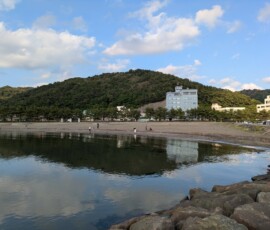 Vue sur la petite plage
