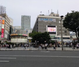 La gare de Shinjuku, bien active