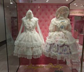 Quelques boutiques lolita et goth dans le ANNEX